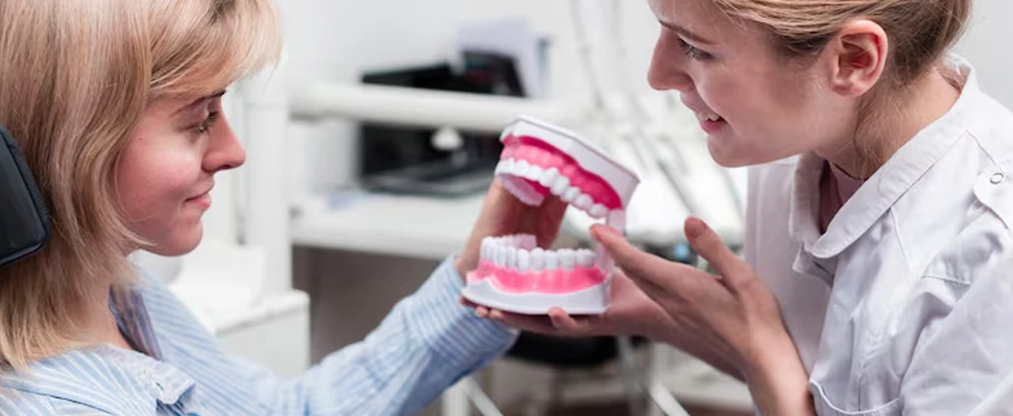 Diş Protezleri Nasıl Kullanılır ve Bakımı Nasıl Yapılır?